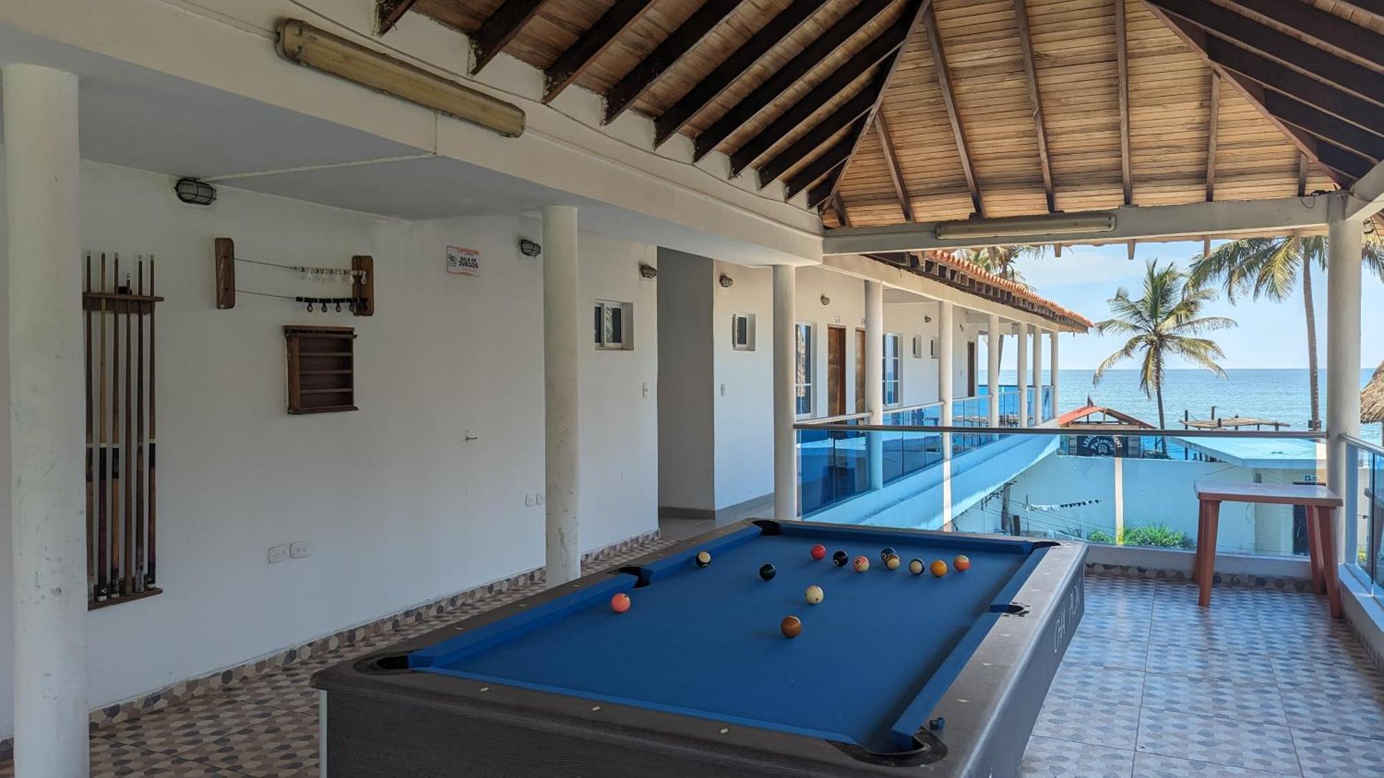 Beach Life Palomino - Beach Party Hostel & Beach Club Exterior photo