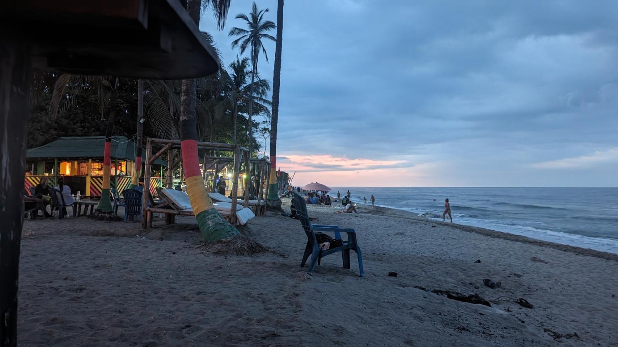 Beach Life Palomino - Beach Party Hostel & Beach Club Exterior photo