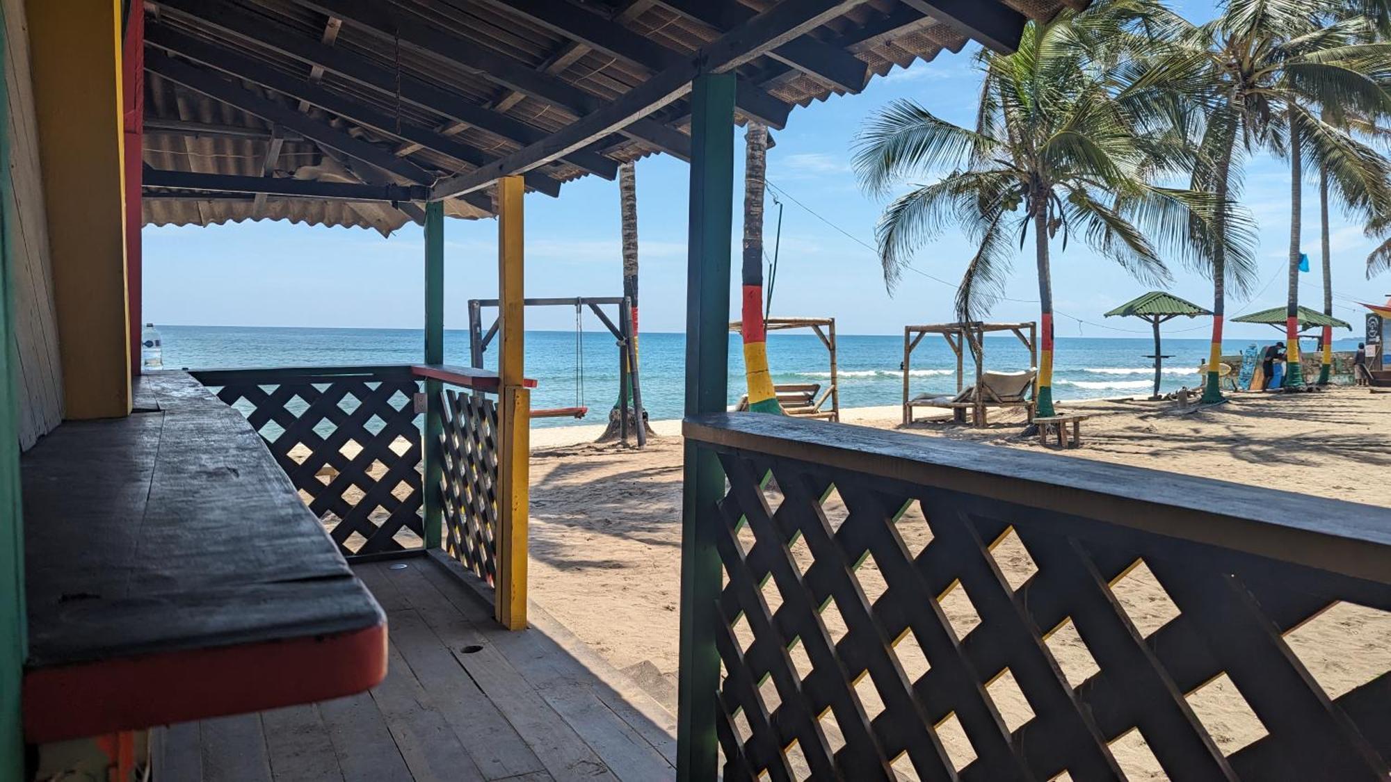 Beach Life Palomino - Beach Party Hostel & Beach Club Exterior photo