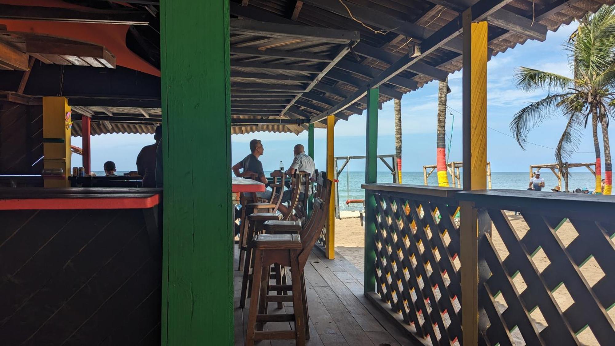 Beach Life Palomino - Beach Party Hostel & Beach Club Exterior photo